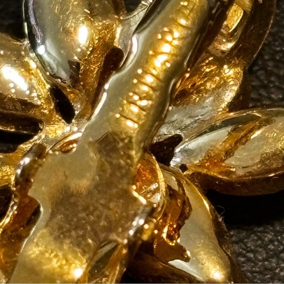 Trifari Kunio Matsumoto Rhinestone earrings clip on - Picture 5 of 9